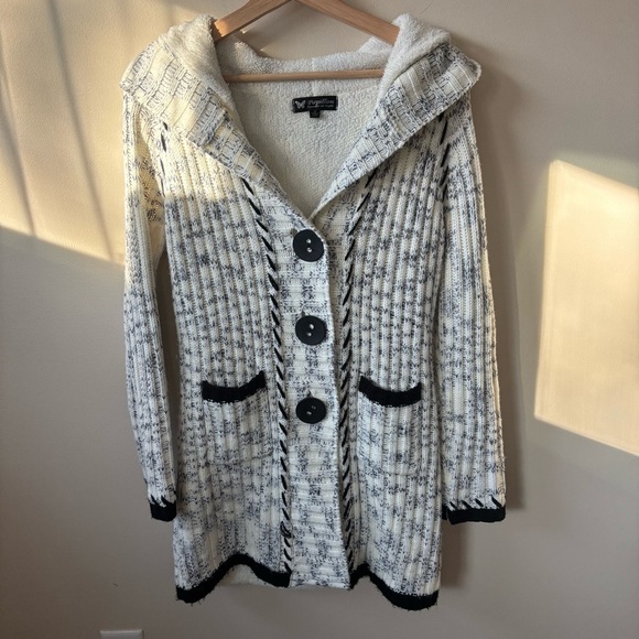 Papillon Sweaters - Papillon Y2K Black and White Knit Cardigan